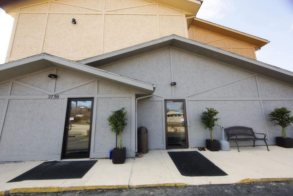 Motel Super 8 By Wyndham Dubuque Zewnętrze zdjęcie