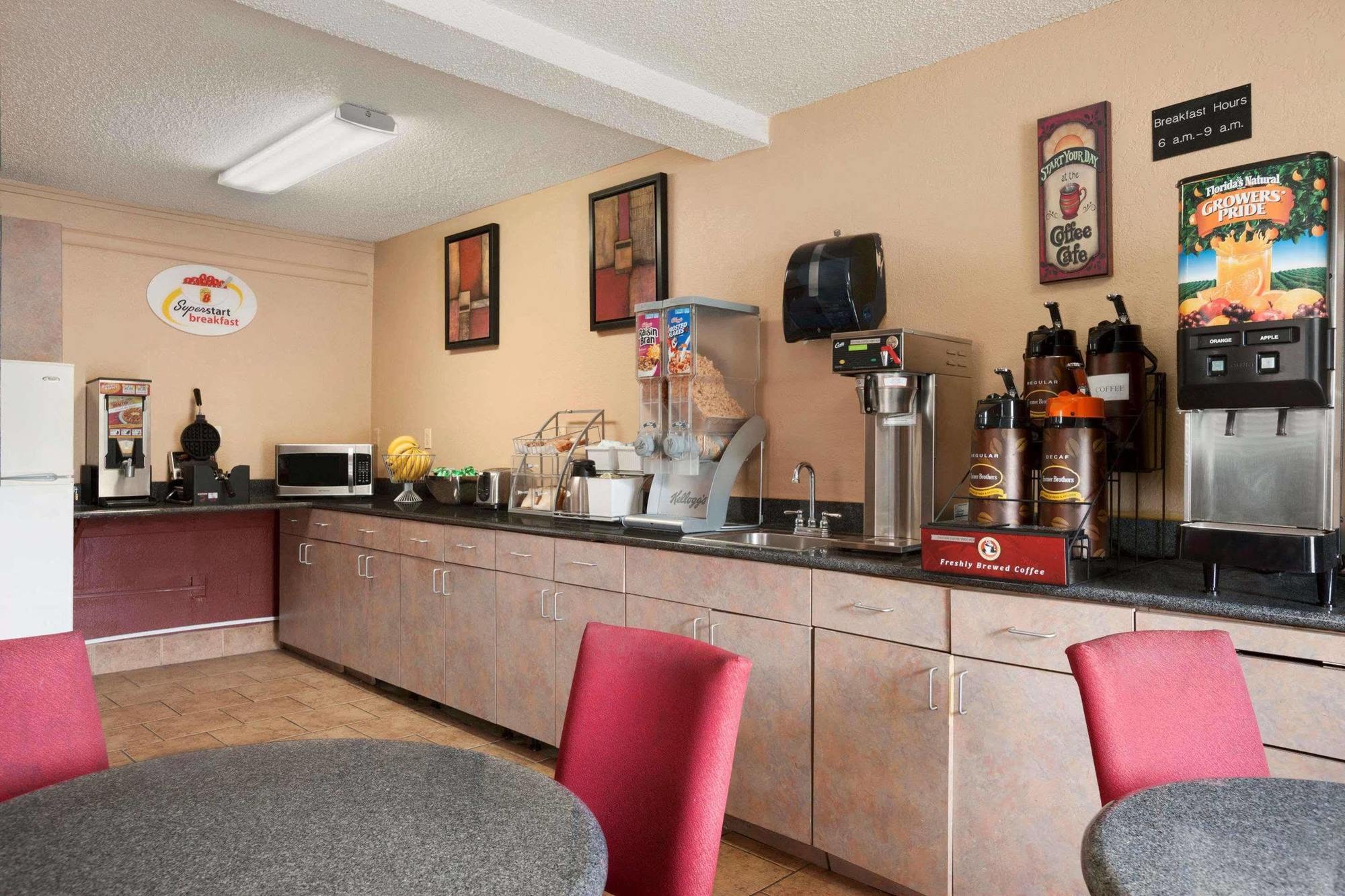 Motel Super 8 By Wyndham Dubuque Zewnętrze zdjęcie