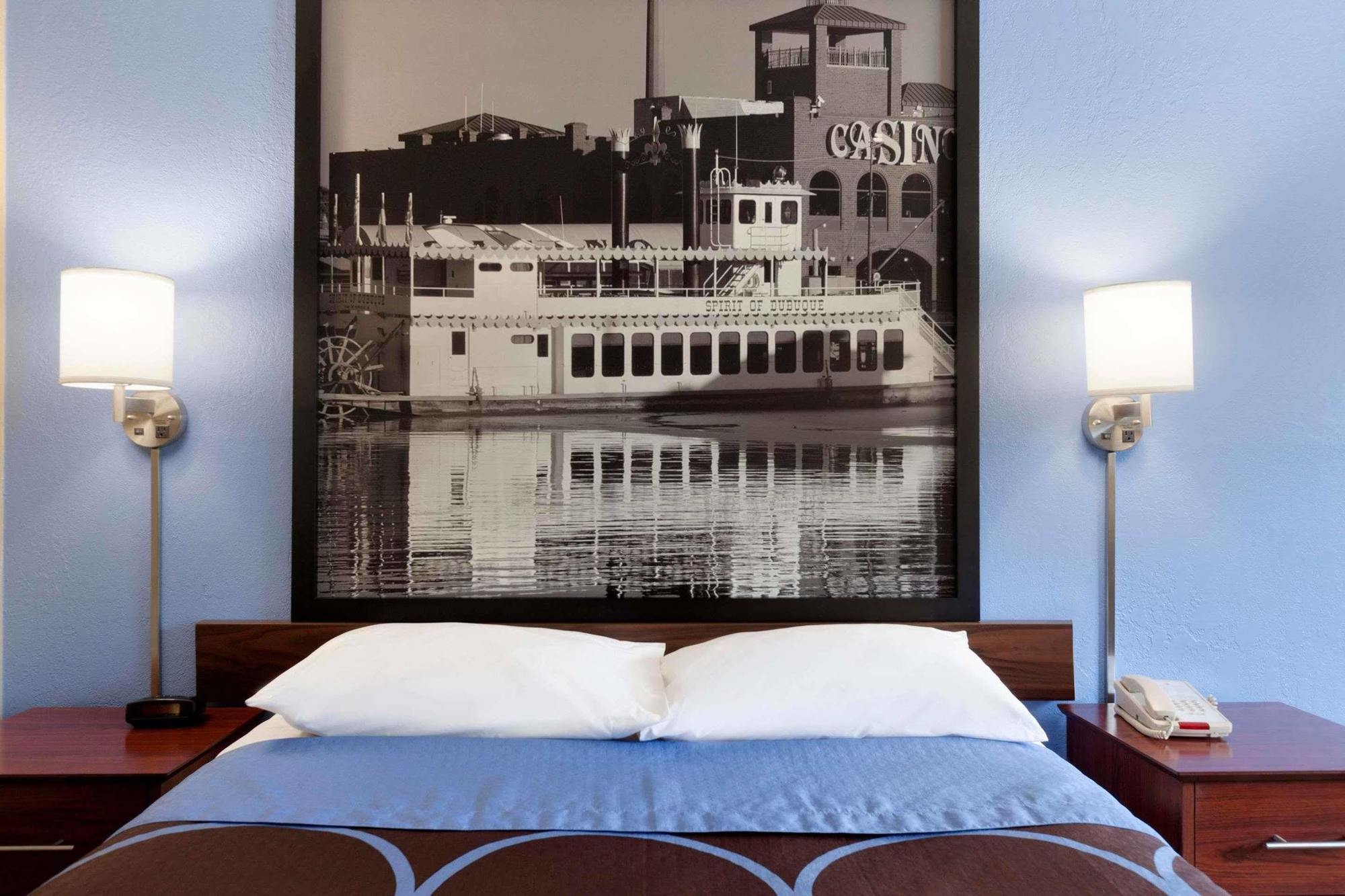 Motel Super 8 By Wyndham Dubuque Zewnętrze zdjęcie