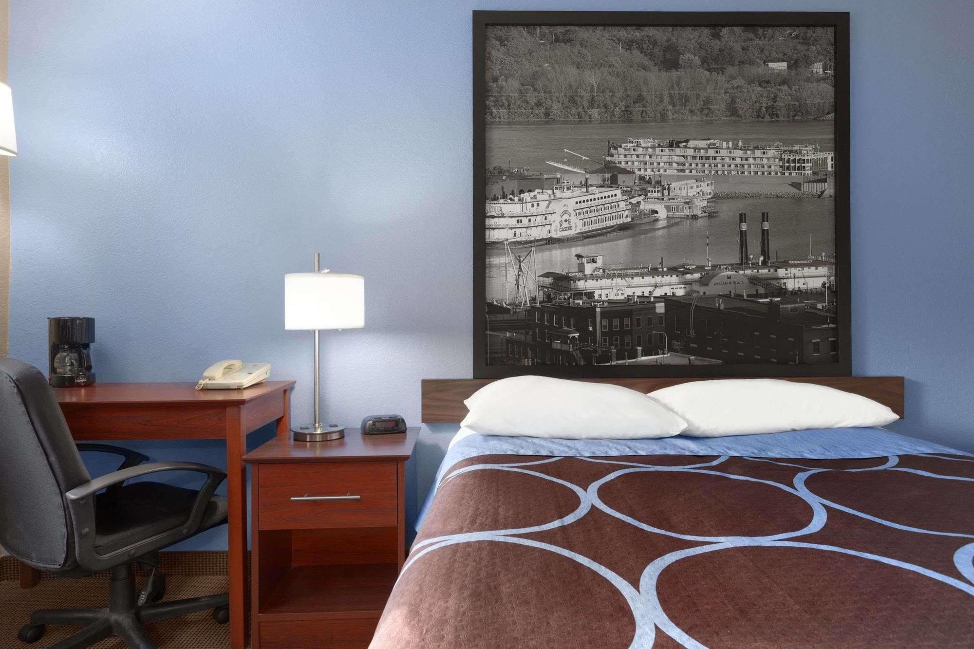Motel Super 8 By Wyndham Dubuque Zewnętrze zdjęcie
